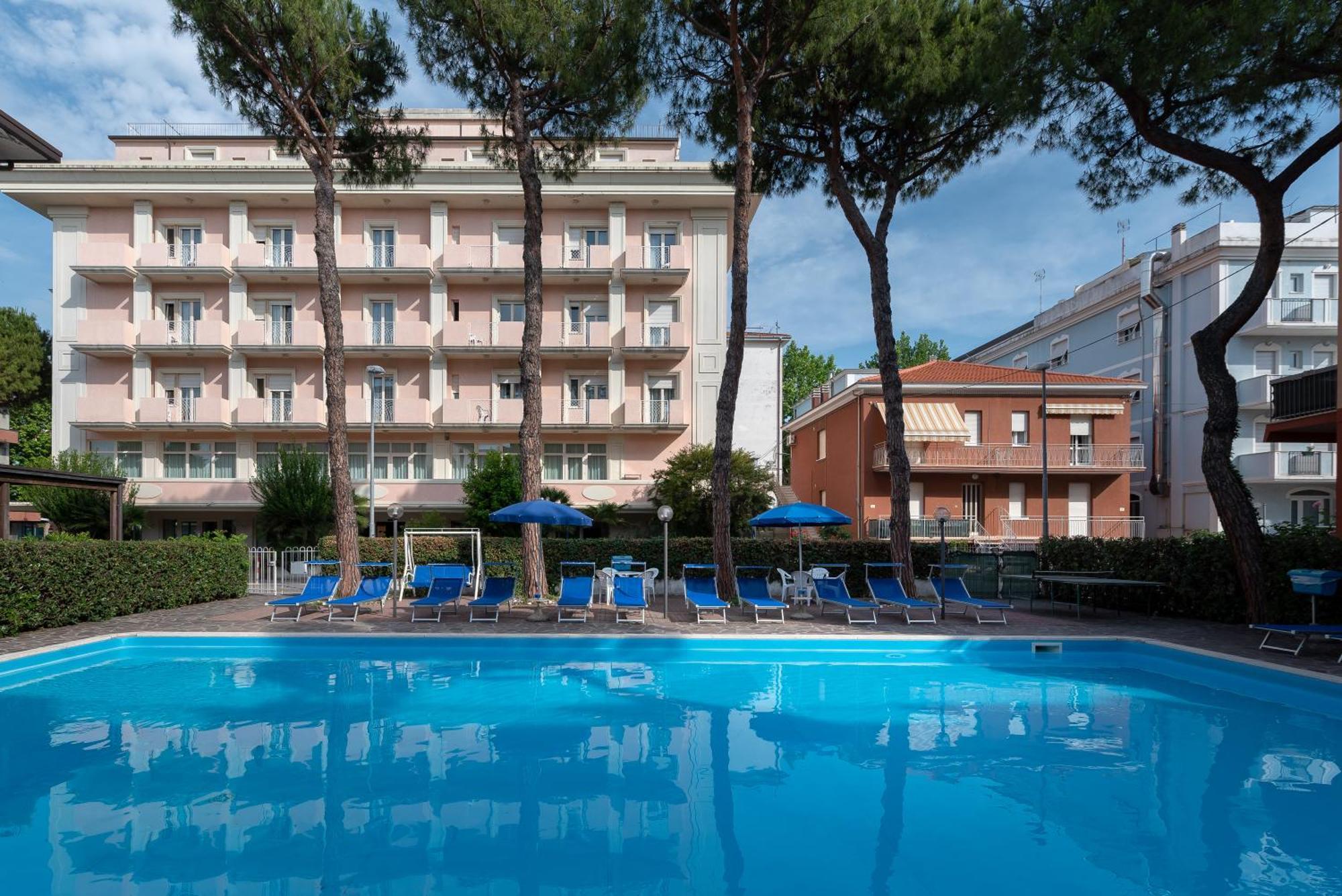 Hotel Tiffany Rimini Exterior foto